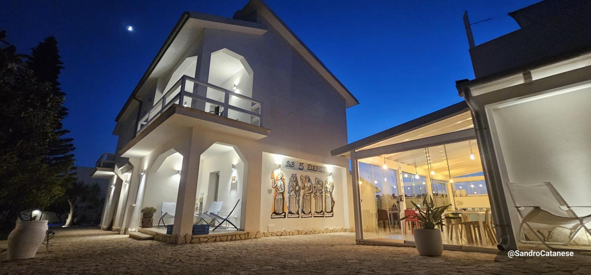 5 Elementi Bed & Breakfast 3*